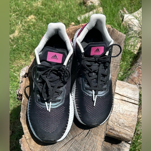 Adidas Solar Ride Core Black Real Magenta Sneakers with Breathable Mesh Sz-8.5.P - Picture 7 of 12